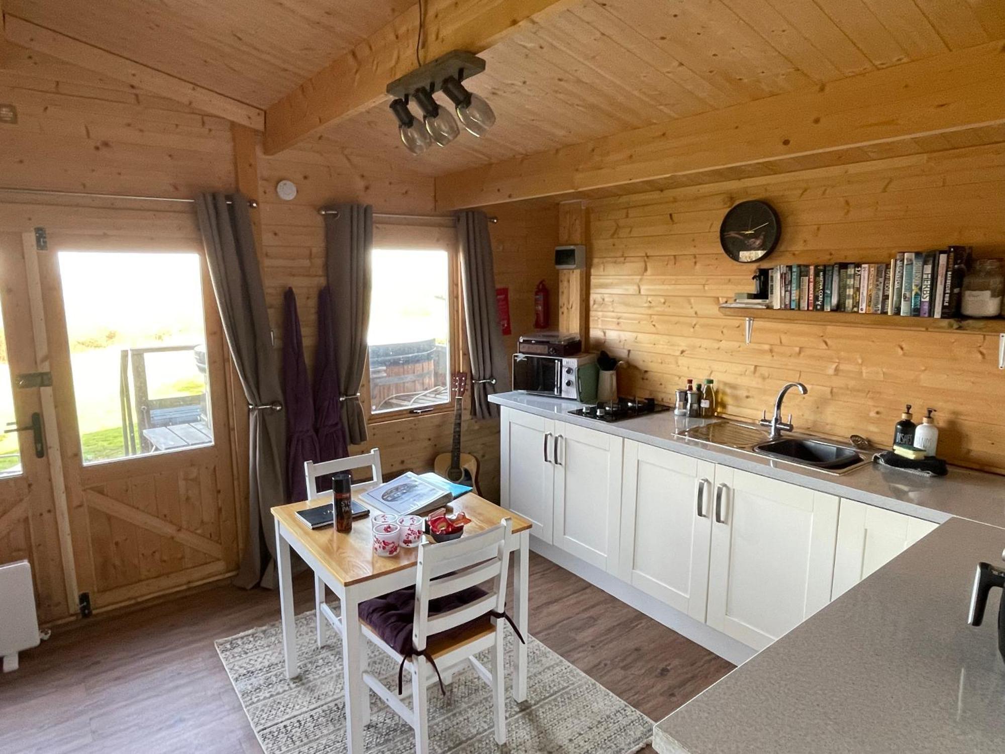 Cosy Cabin In Annie'S Meadow West Meon Екстер'єр фото