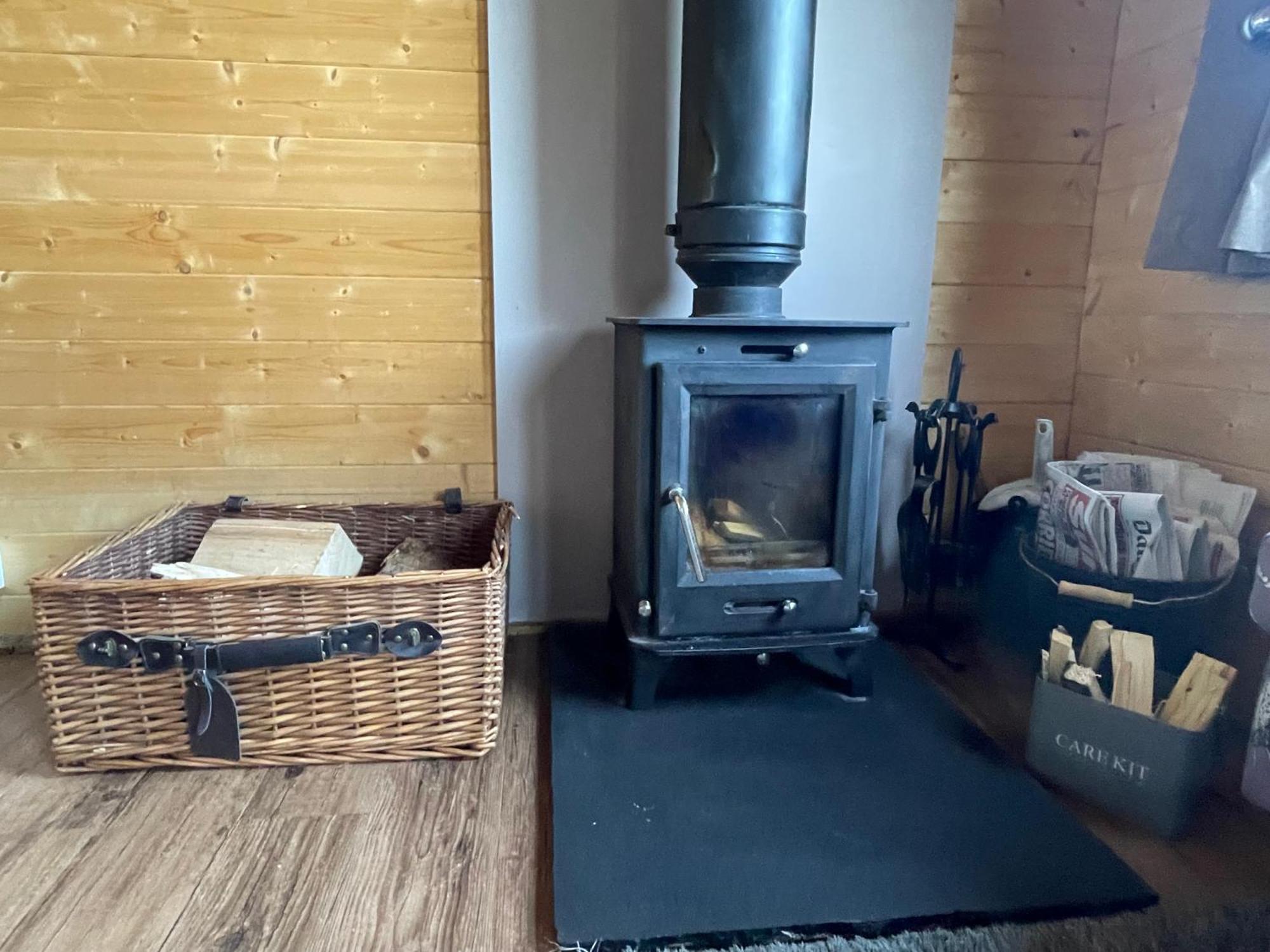 Cosy Cabin In Annie'S Meadow West Meon Екстер'єр фото