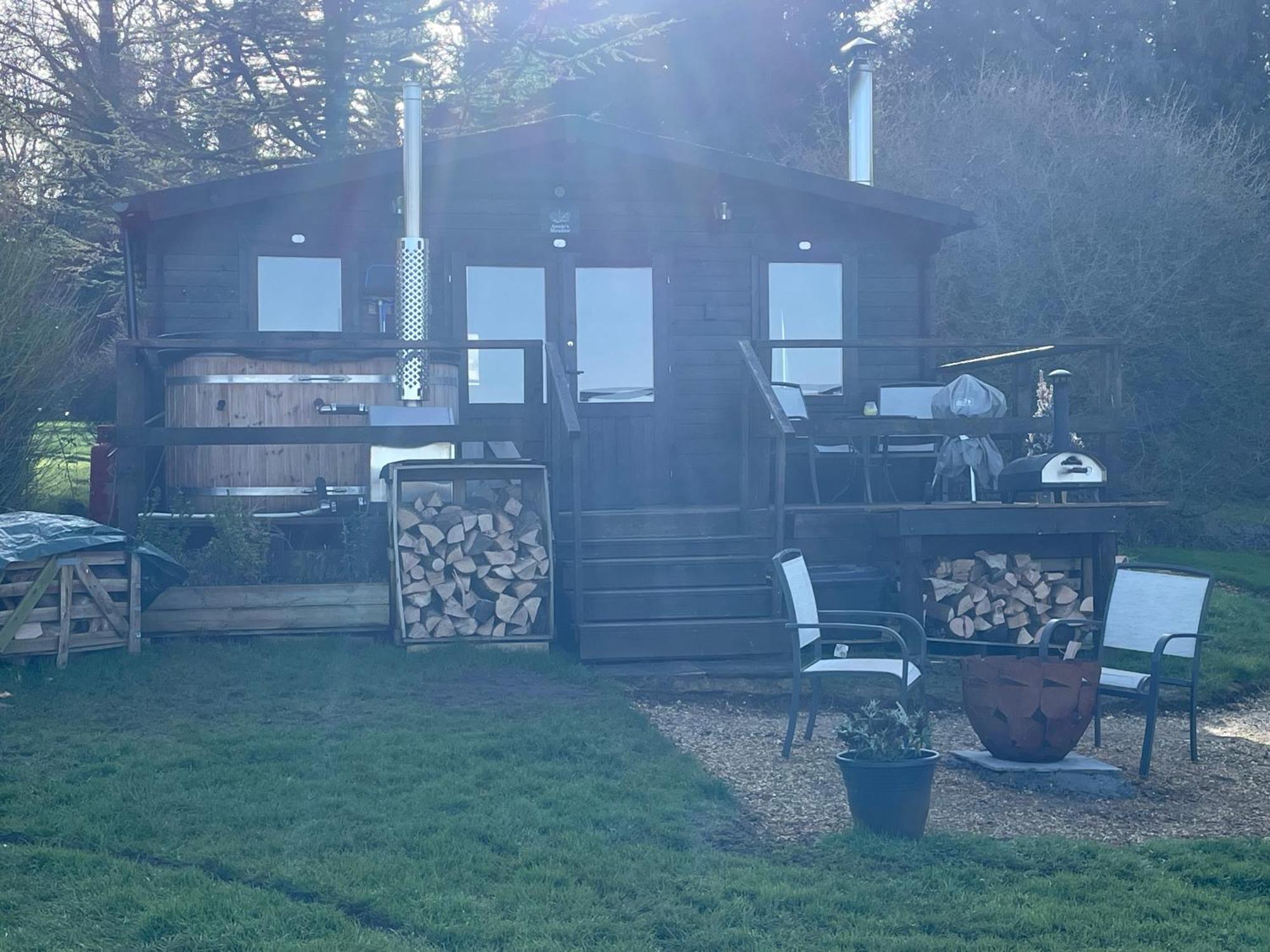 Cosy Cabin In Annie'S Meadow West Meon Екстер'єр фото