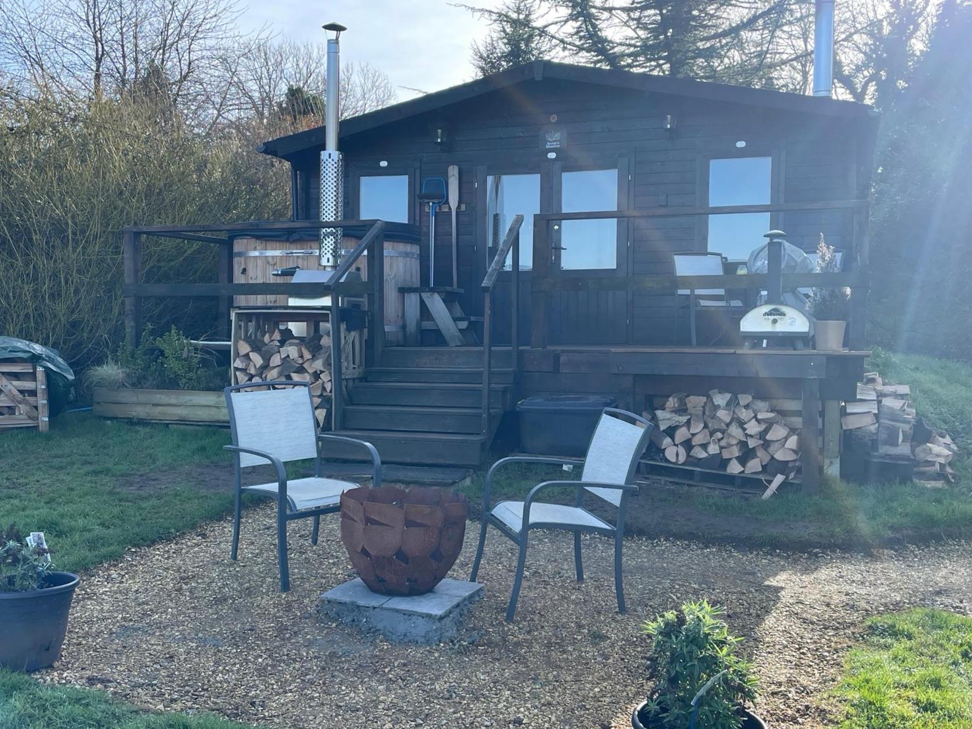 Cosy Cabin In Annie'S Meadow West Meon Екстер'єр фото